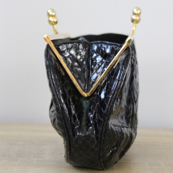 VINTAGE 1980s Judith Leiber Snake Skin Clutch - Picture 4 of 8